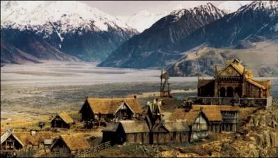 Dans   Le Seigneur des Anneaux  , c'est la capitale du Rohan.