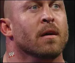 Qu'elle tait l'ancien nom de Ryback ?