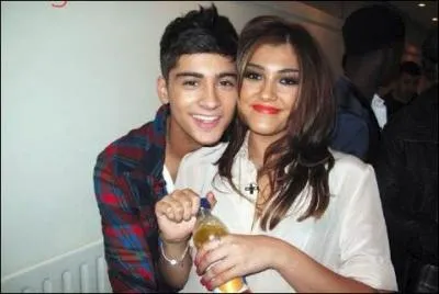 Avec quelle membre du groupe  Belle Amie  est-il sorti lors de X Factor ?