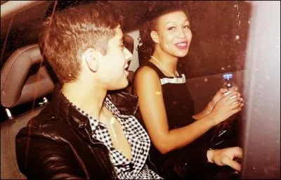 Qui a t sa deuxime petite amie lors de X Factor ?