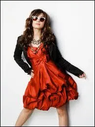 De quoi Demi tait-elle victime  l'cole ?