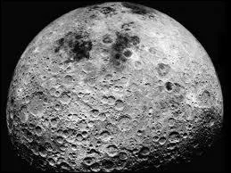 Pourquoi la Lune est-elle crible d'impacts d'astrodes ?