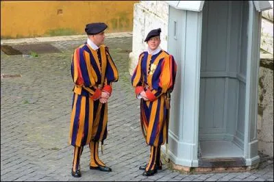 Dans quel pays pouvons-nous croiser les Gardes Suisses ?