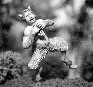 Dieu de la nature, compagnon des nymphes et amoureux de musique. Qui est-ce ?