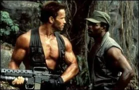 Quel est le titre de ce film de 1987 ralis par John McTiernan ( Pige de cristal ,  A la poursuite d'Octobre Rouge , etc. ) ?