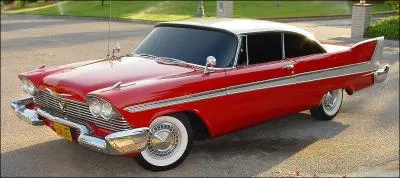 Dans le film  Christine , la voiture malfique est une...