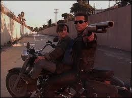 Quel jeune acteur interprte John Connor  ses cts dans  Terminator 2 : le jugement dernier  ?