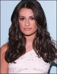 Qui chante quand Jensen parle  Laura ?