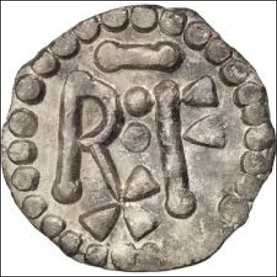 Pourquoi Pépin était-il surnommé "le Bref" ?