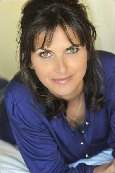 Agathe dans   Plus belle la vie  . Valrie...