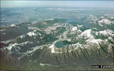 Massif de Savoie. Le Massif des...