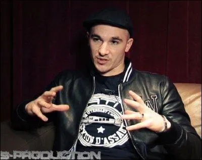 Quelle est son identit ?