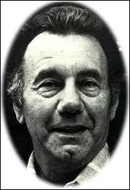 Un petit cordonnier avait fabriqué des petits souliers ensorcelés pour attirer sa belle... C'est ce que chantait :