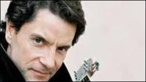 Francis Cabrel ''La Corrida'' : ''Je ne vais pas trembler devant / Ce pantin, ce minus ! / Je vais l'attraper, lui et son chapeau / Les faire tourner comme un soleil / Ce soir la femme du torero dormira... ''