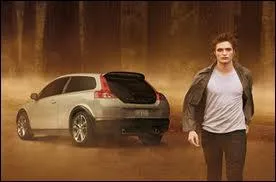 Quelle est la marque de voiture d'Edward ?