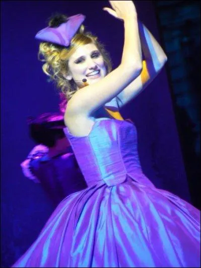 Pour quelle chanson Diane porte-t-elle cette quatrime robe ?