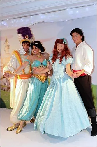 Question hors sujet : quelle(s) diffrence(s) y a-t-il entre les suites + la srie tv de La petite sirne et celles d'Aladdin ?