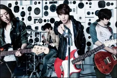 Qui est le leader de : CNblue ?