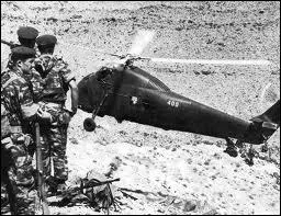 Dans quelle chanson Serge Lama raconte-t-il l'histoire d'un jeune de 20 ans pas vraiment emballé à l'idée d'aller jouer au petit soldat ?