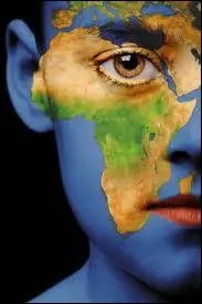 ''We are the world, we are the children / We are the ones to make a brighter day / So let's start giving'' 
De qui sont les paroles et la musique de ''USA for Africa'' ?