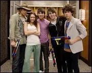 Dans quel pisode  d'Hannah Montana , peut-on voir les Jonas Brothers ?