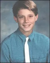 A quel ge a-t-il commenc  poser pour des photographes ?