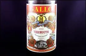 Tous les Vermouth dont l'Italie possède le quasi-monopole sont élaborés à partir de :