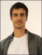 Comment s'appelle son frre ?