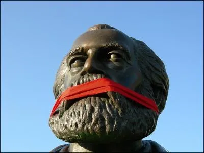 Si Auguste Blanqui (dans La critique sociale) a dit  Le capital, c'est du travail vol , l'amricain Mark Twain a crit... ?