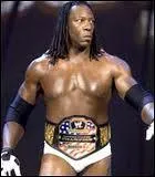 Qui est cet ancian catcheur ?