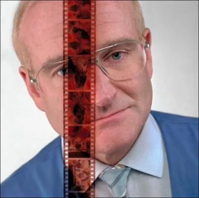 Sy Parrish dirige un laboratoire photos. Depuis des annes la famille Yorkin lui apporte ses pellicules et Sy ne peut s'empcher de suivre son volution. Cela en devient une ide fixe.