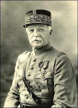 Cette photographie reprsente le marchal franais :