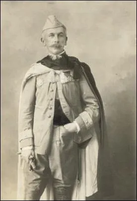 Comment s'appelle-t-il ?