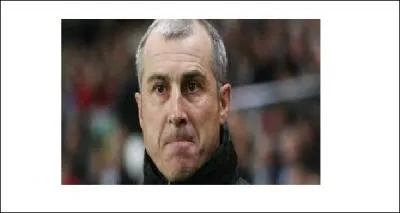 Quelle quipe entrane-t-il ?