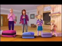 Comment s'appelait les surs de Barbie dans le film  Barbie : Merveilleux Nol  ?