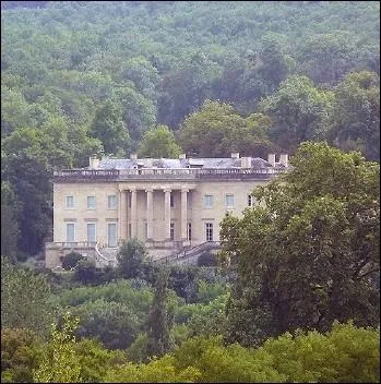 Construit entre 1812 et 1817, ce chteau de style palladien aurait servi de modle pour la faade sud de la Maison Blanche de Washington 10 ans plus tard ... .