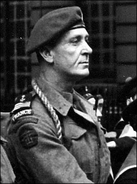 Il commandait la seule unit franaise  avoir dbarqu sur les plages normandes le 6 juin 1944 :