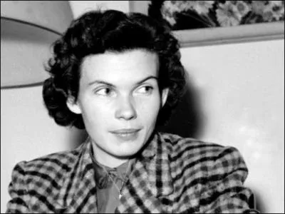 Quelle est son identit ?