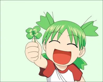 Que tient cette petite fille dans sa main ?