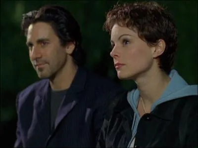 Pourquoi Virginia se retrouve-t-elle avec les cheveux courts ?