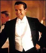 Comment Cal rcompense-t-il Jack pour avoir sauv Rose ?