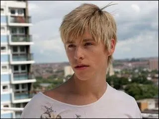 Dans quelle srie retrouve-t-on Maxxie ?