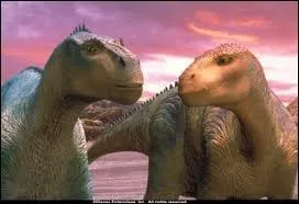 Comment s'appelle le dinosaure  gauche ?