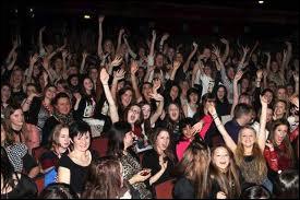 Comment appelle-t-on les fans qui n'aiment les 1D que pour leur physique ?