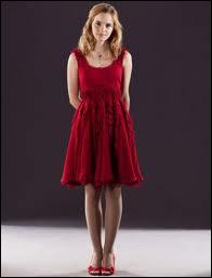 Pour quelle occasion Hermione porte-t-elle cette jolie robe ?