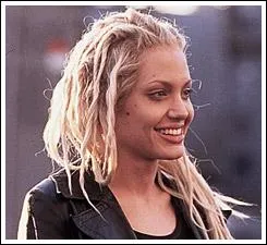 Quittons la bte pour retrouver la belle ...