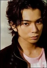 Acteur dans  Hana Yori Dango , Matsumoto Jun est galement chanteur dans un groupe qui signe les gnriques des saisons de ce drama. Quel est le nom du groupe ?