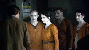 (Episode 6) De quel ct est le double du docteur ?