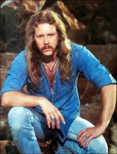 Sur quel(s) album(s) parle-t-il de sa mre dans une chanson ?