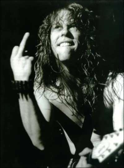 Quel premier groupe  srieux  a-t-il form ?